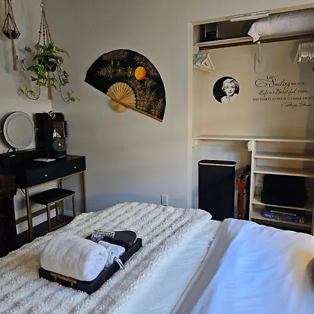 Appartamento Tranquility At The House Of Alchemy Hollywood Los Angeles Esterno foto