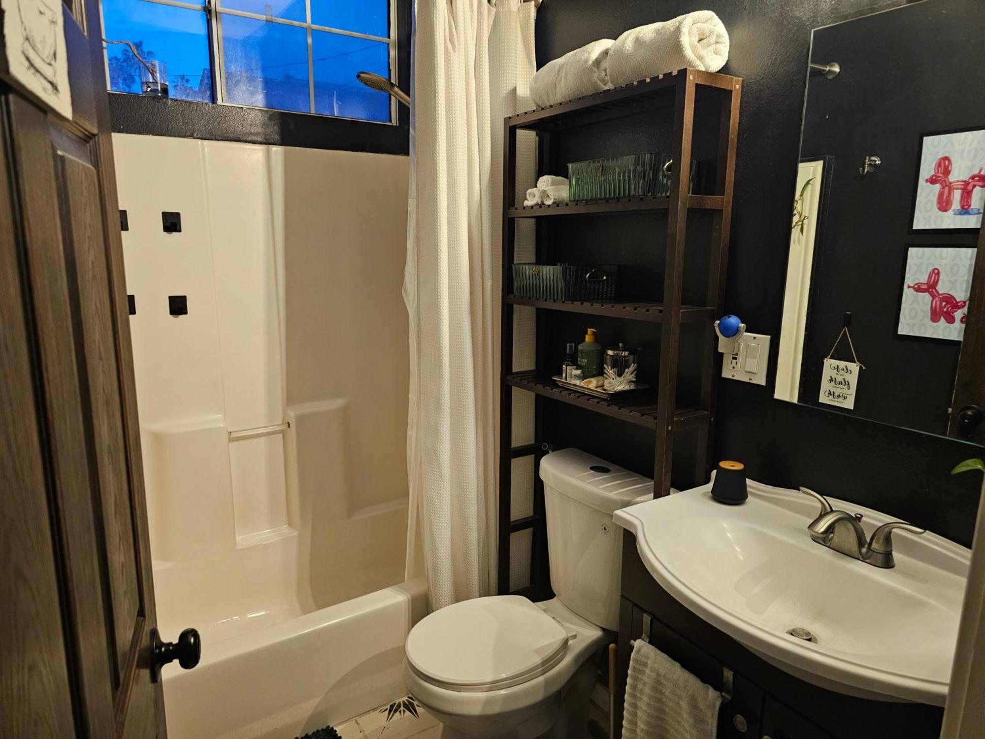 Séjour chez l'habitant Tranquility At The House Of Alchemy Hollywood Los Angeles